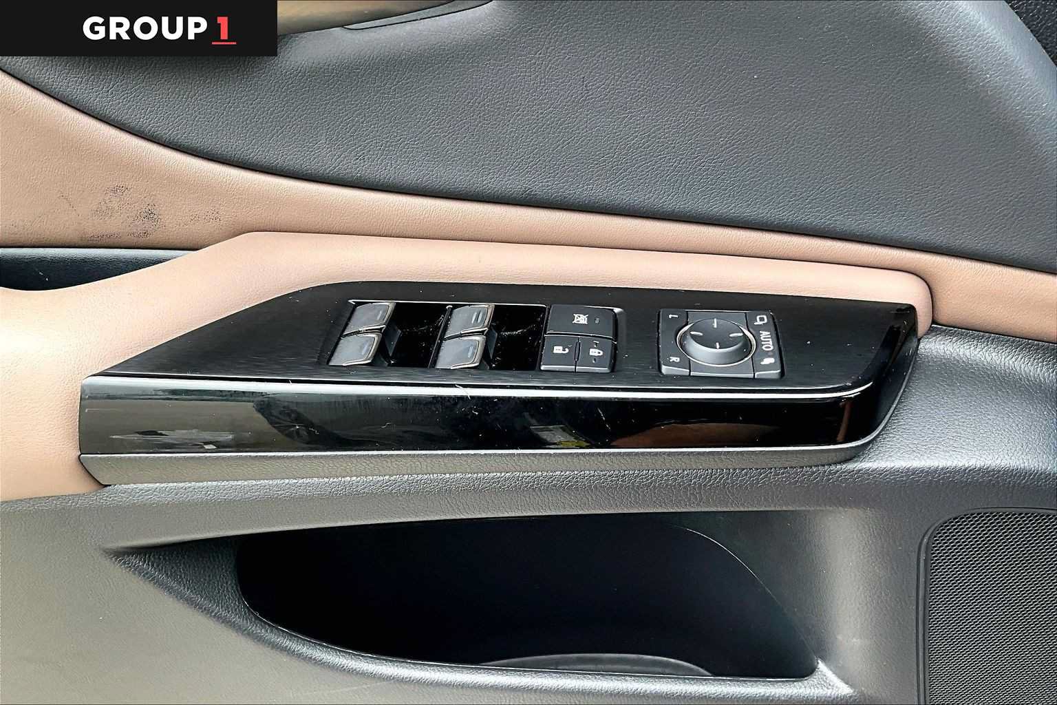 Used 2024 Lexus ES 350 w/ Premium Package FWD image 33