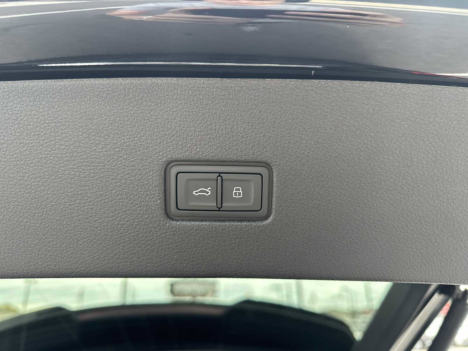 Used 2024 Audi RS Q8 image 33