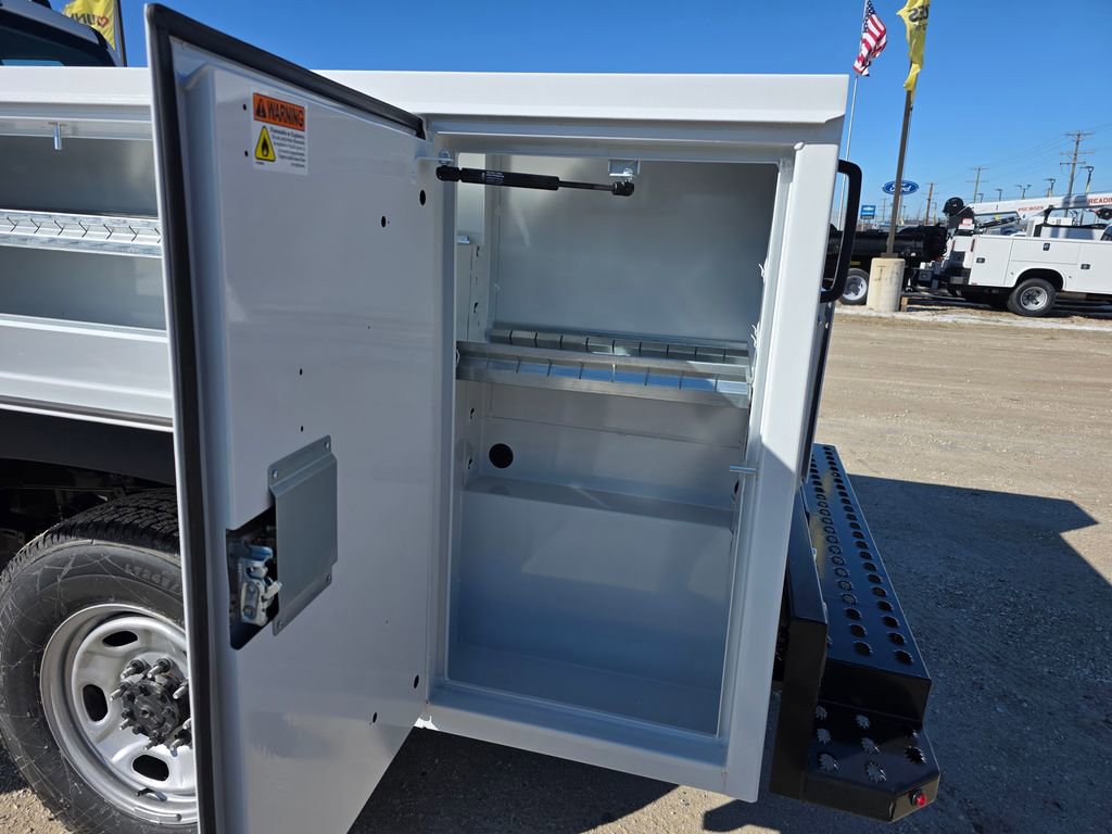 New 2026 Ford F350 XL w/ XL Chrome Package image 20