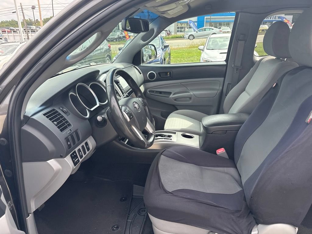 Used 2013 Toyota Tacoma 4x4 Access Cab V6 w/ SR5 Pkg image 14