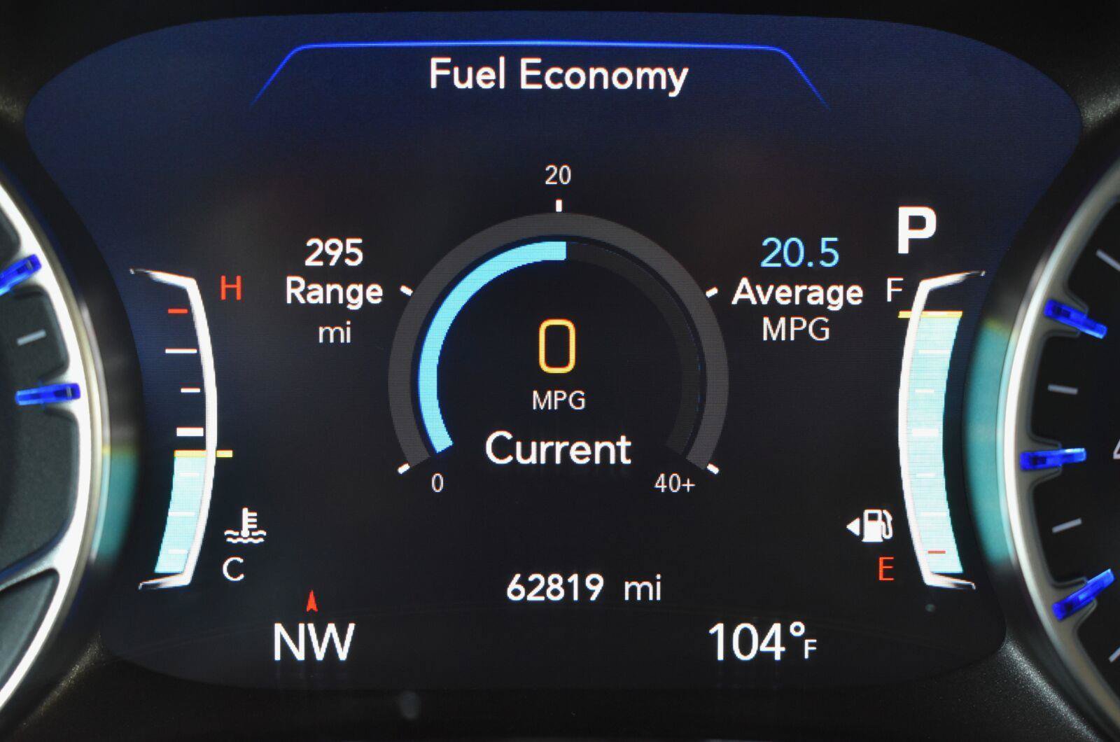Used 2024 Chrysler Pacifica Touring-L FWD image 8
