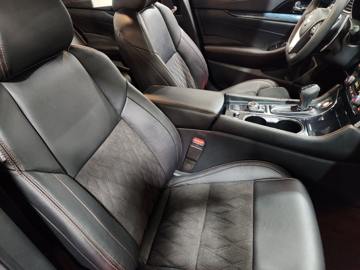 Used 2023 Nissan Maxima SR w/ Sport Mat Group image 32