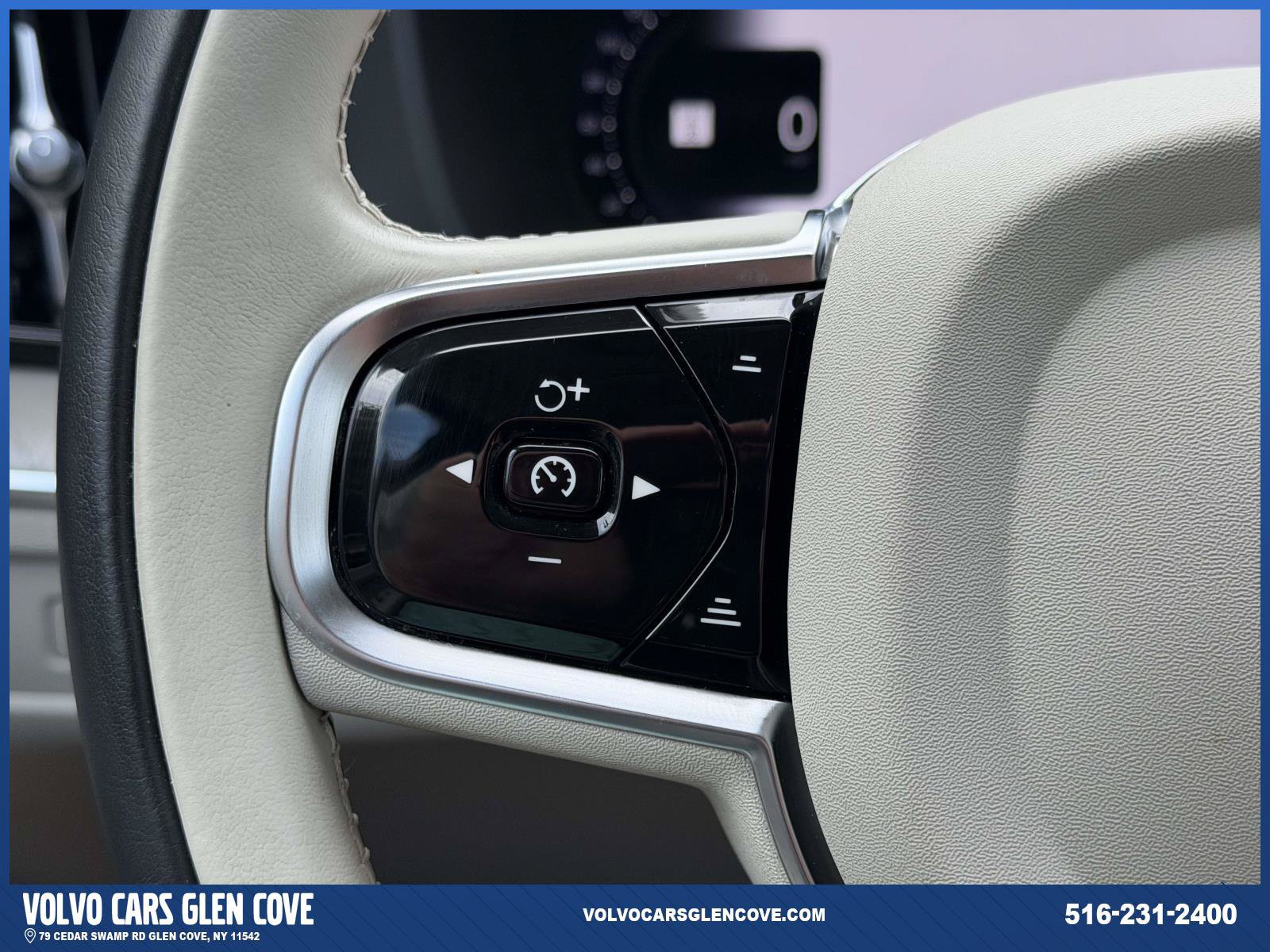 Used 2025 Volvo XC60 T8 Ultra w/ Protection Package Premier AWD/4WD image 24