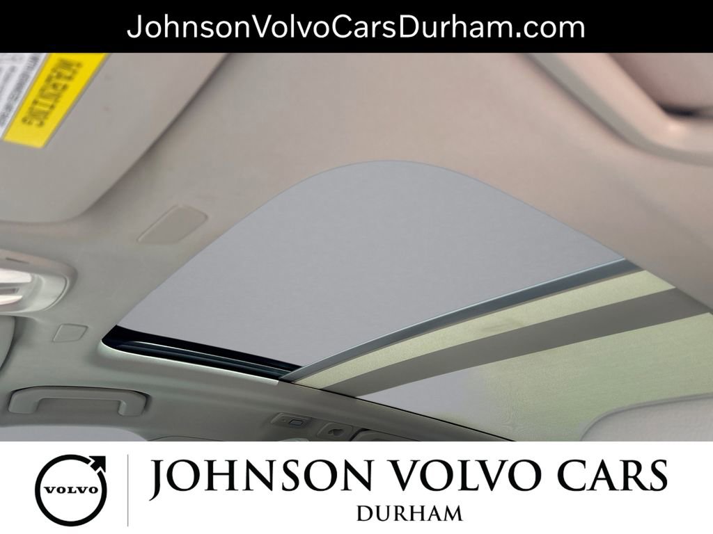 Used 2023 Volvo XC60 B5 Plus w/ Climate Package AWD/4WD image 16