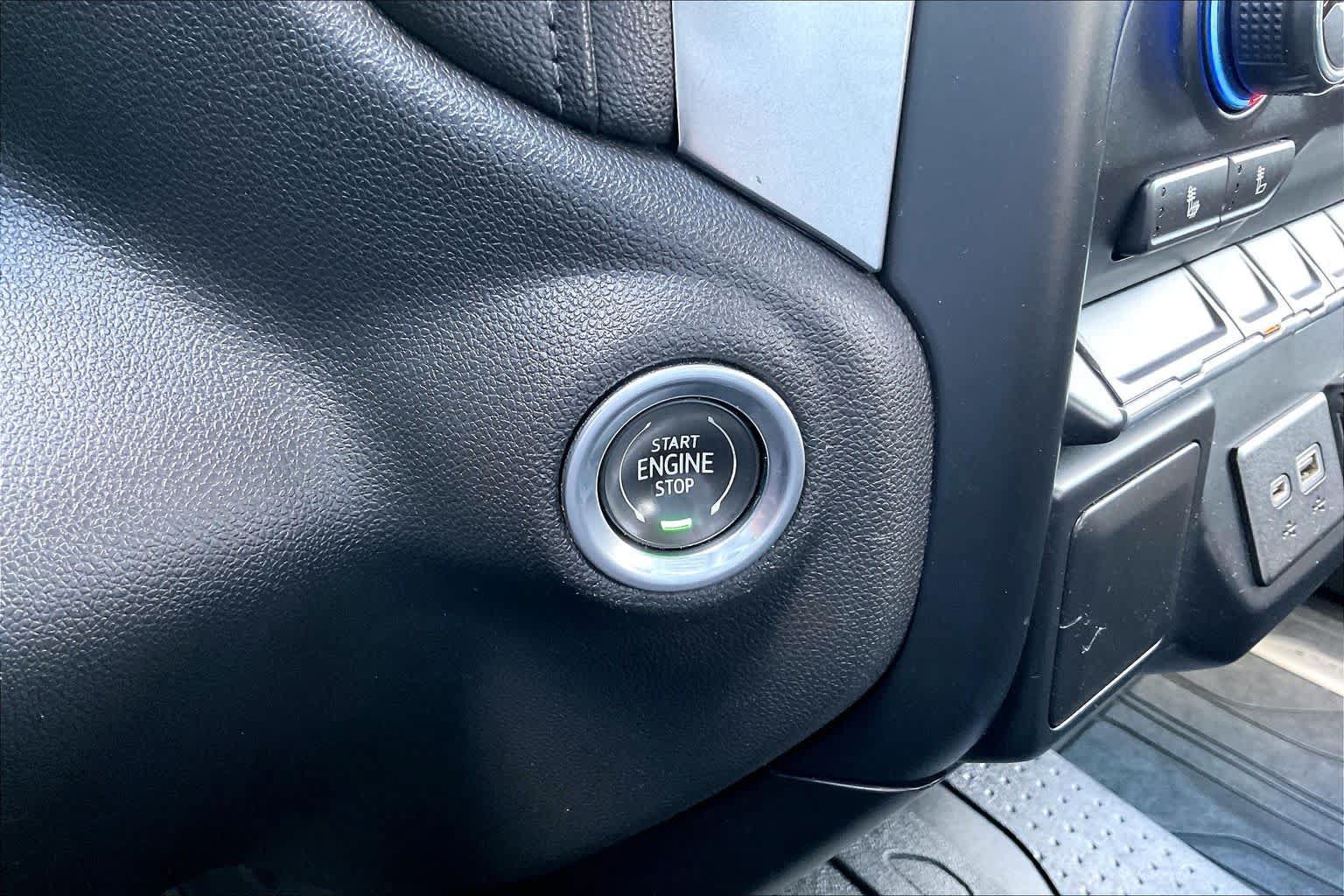 Used 2019 Chevrolet Silverado 1500 LT w/ Texas Edition RWD image 32