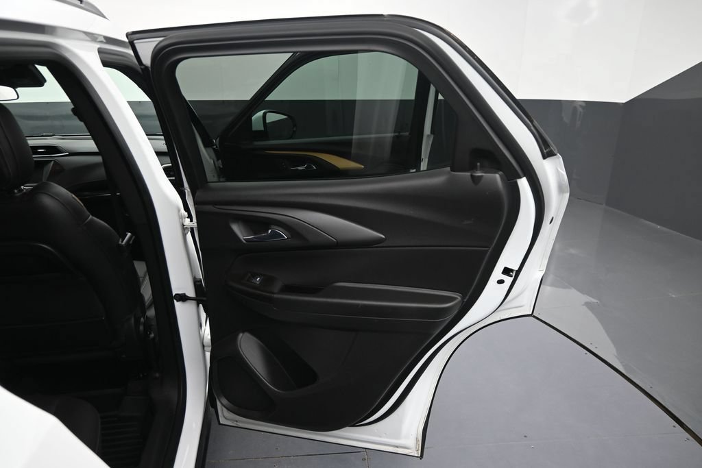 Used 2023 Chevrolet TrailBlazer ACTIV FWD image 31