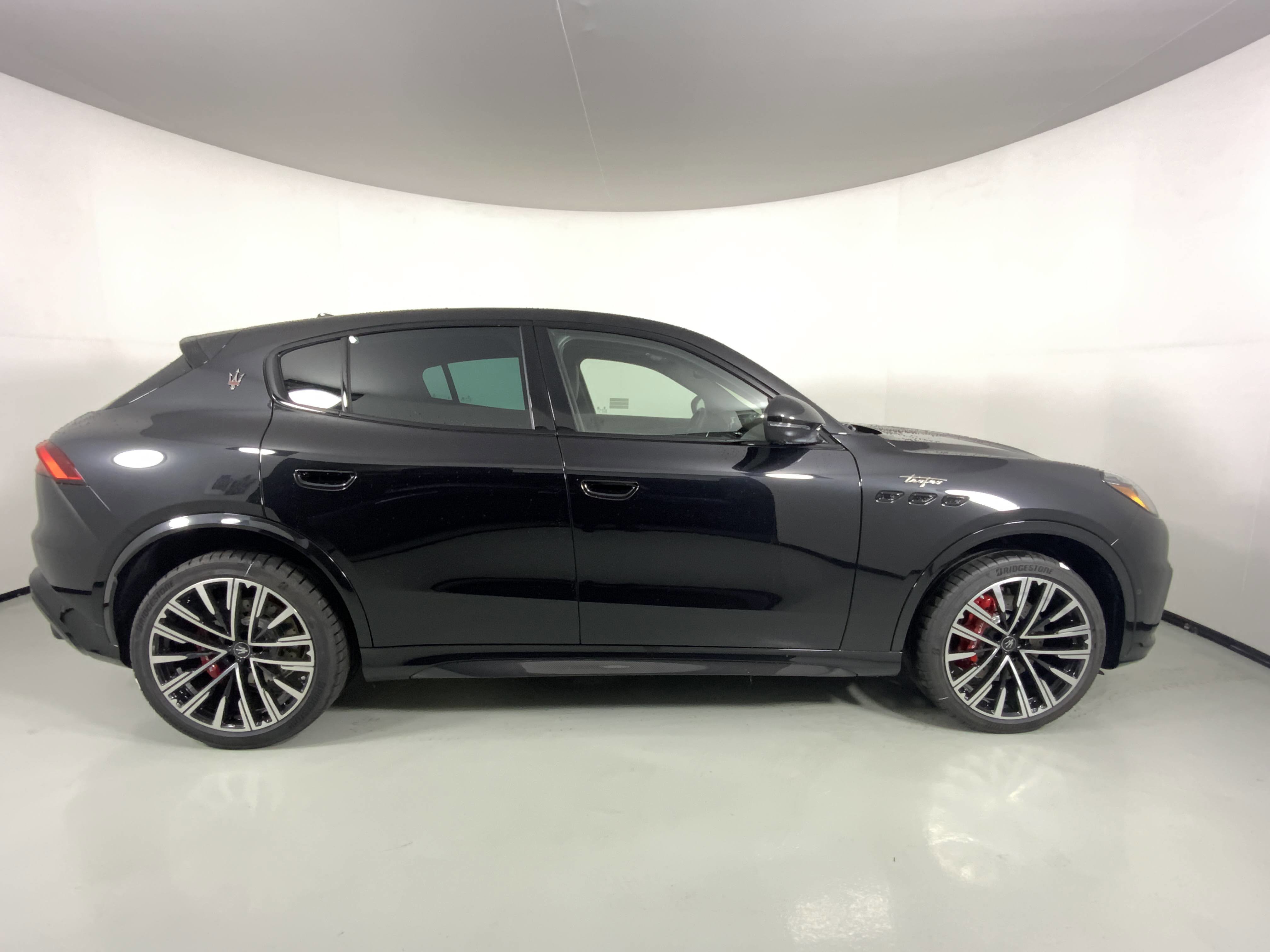 New 2026 Maserati Grecale Trofeo image 3