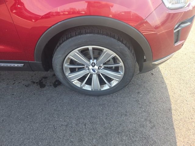 Used 2019 Ford Explorer Limited w/ Ford Safe & Smart Package image 4