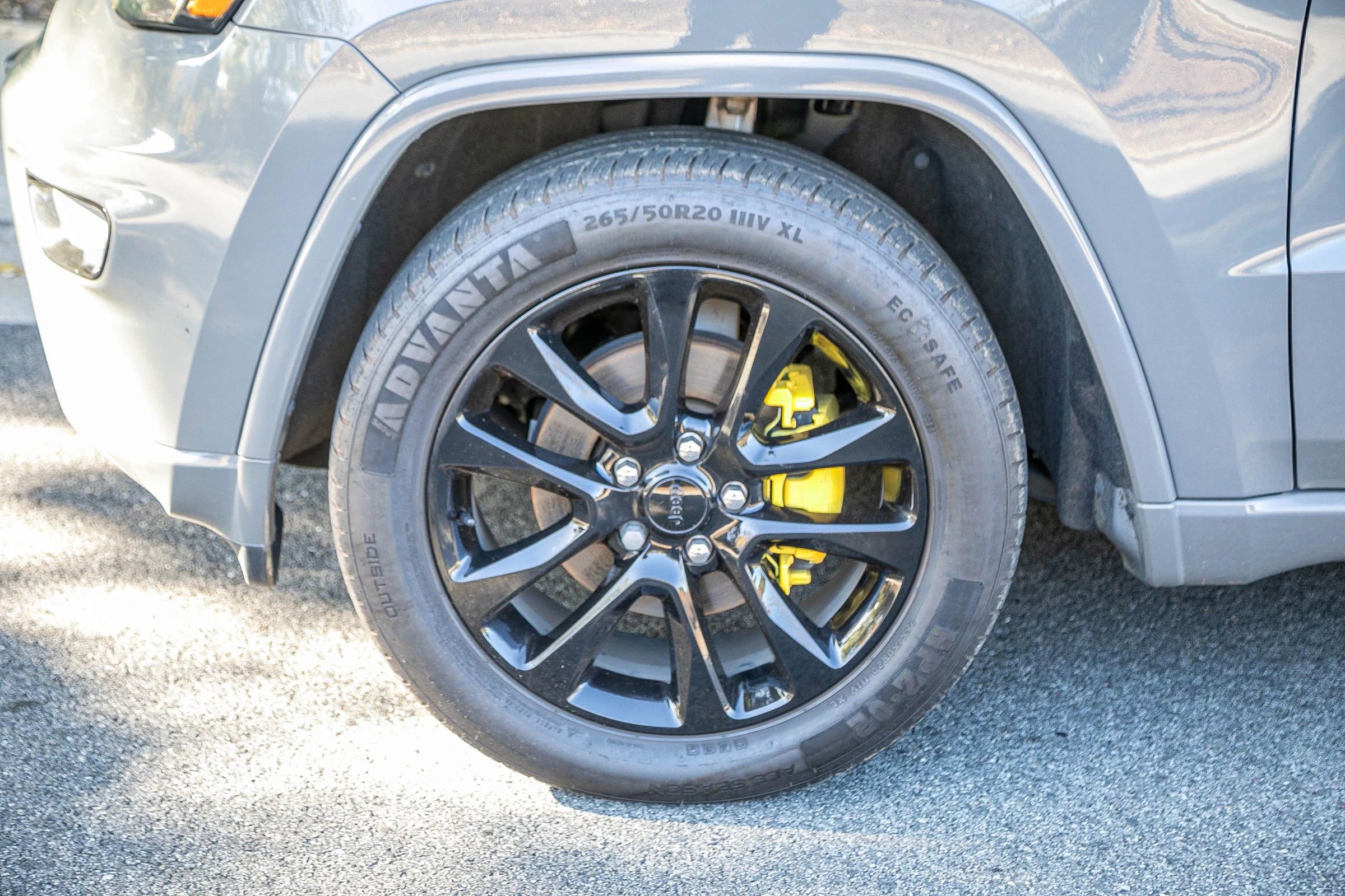 Used 2020 Jeep Grand Cherokee Altitude image 11