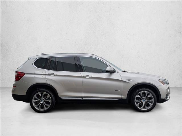 Used 2017 BMW X3 sDrive28i RWD image 4
