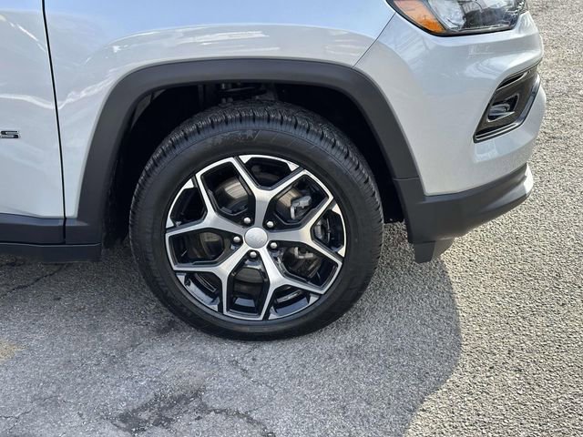 Certified 2024 Jeep Compass Limited image 10
