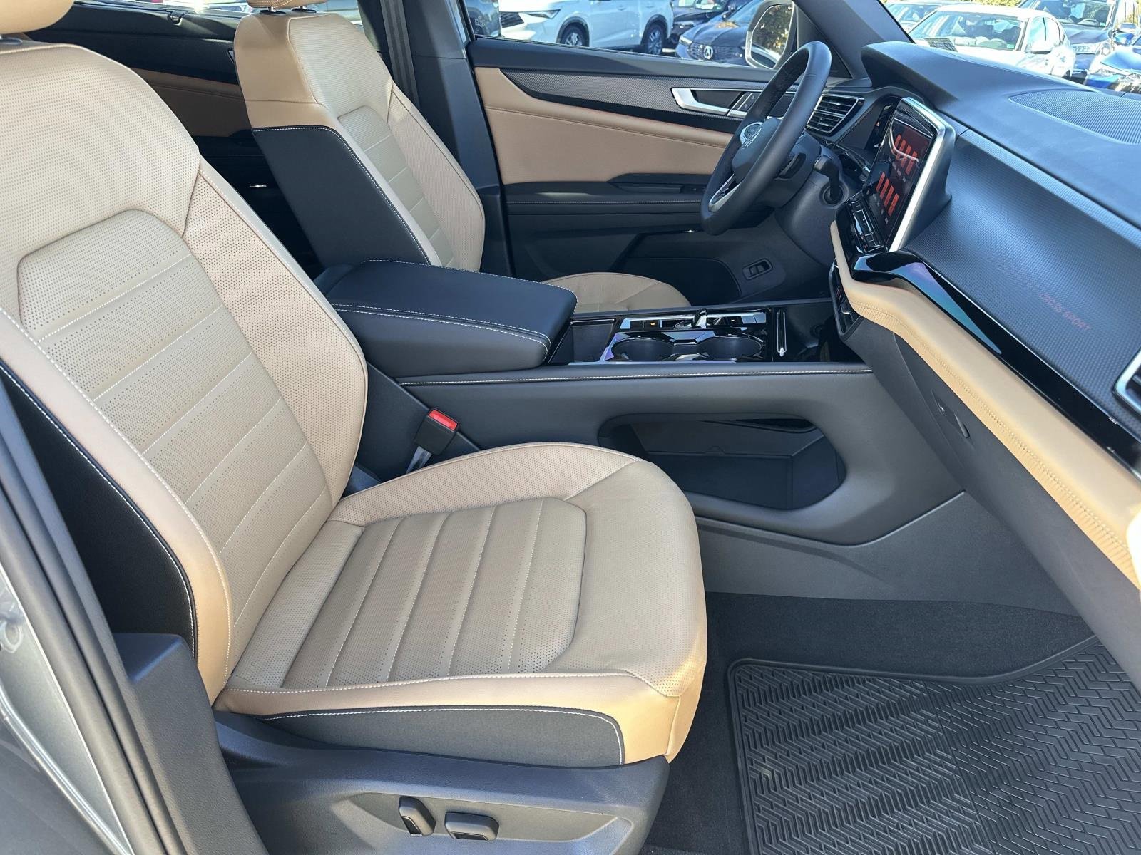 Certified 2025 Volkswagen Atlas Cross Sport SEL R-Line image 10