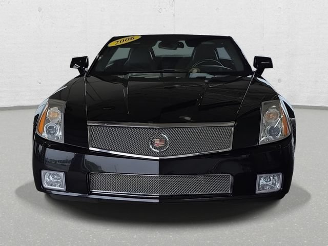 Used 2006 Cadillac XLR V RWD image 2