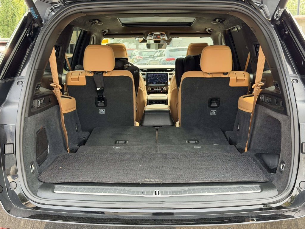 Used 2023 Jeep Grand Cherokee L Summit AWD/4WD image 13