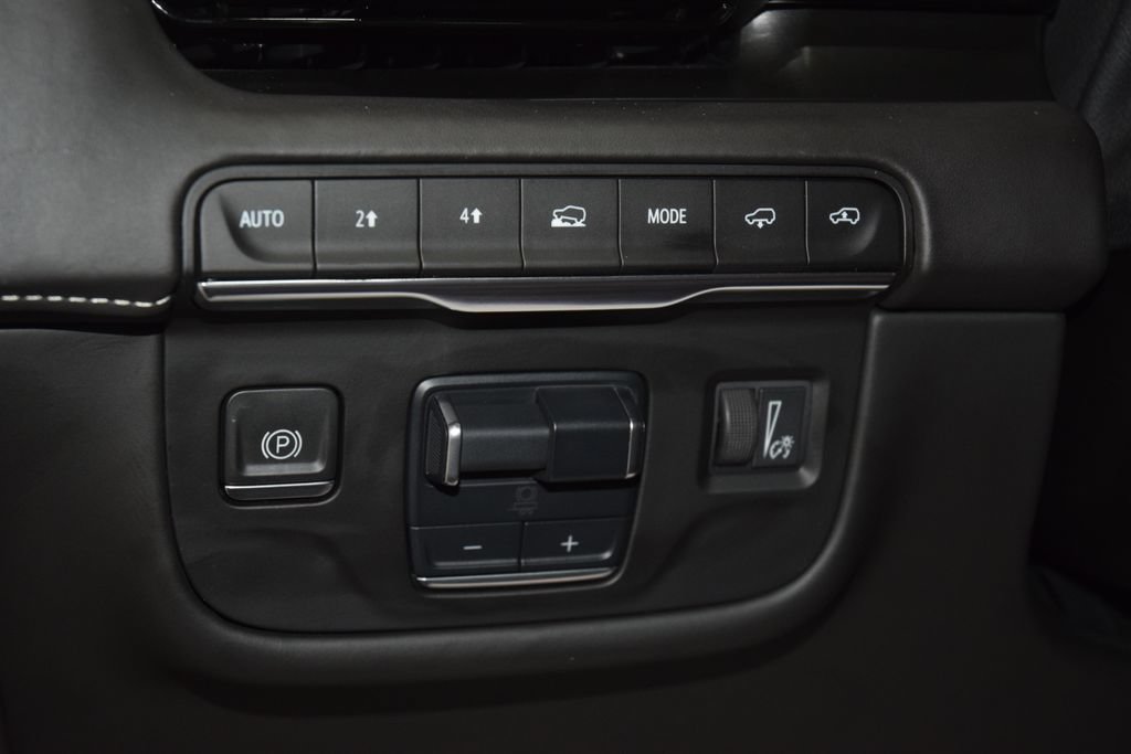 Used 2024 Cadillac Escalade ESV Premium Luxury Platinum AWD/4WD image 39