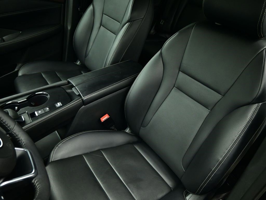 Used 2023 Nissan Rogue SL w/ SL Premium Package image 19