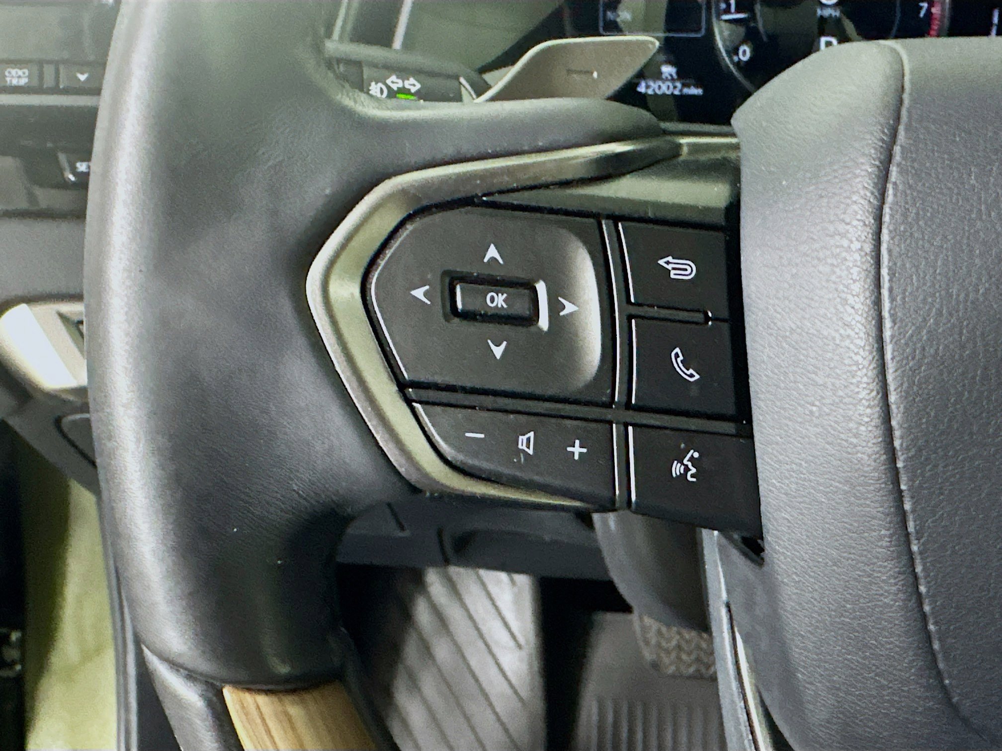 Used 2023 Lexus RX 350 Premium w/ Cold Area Package FWD image 16