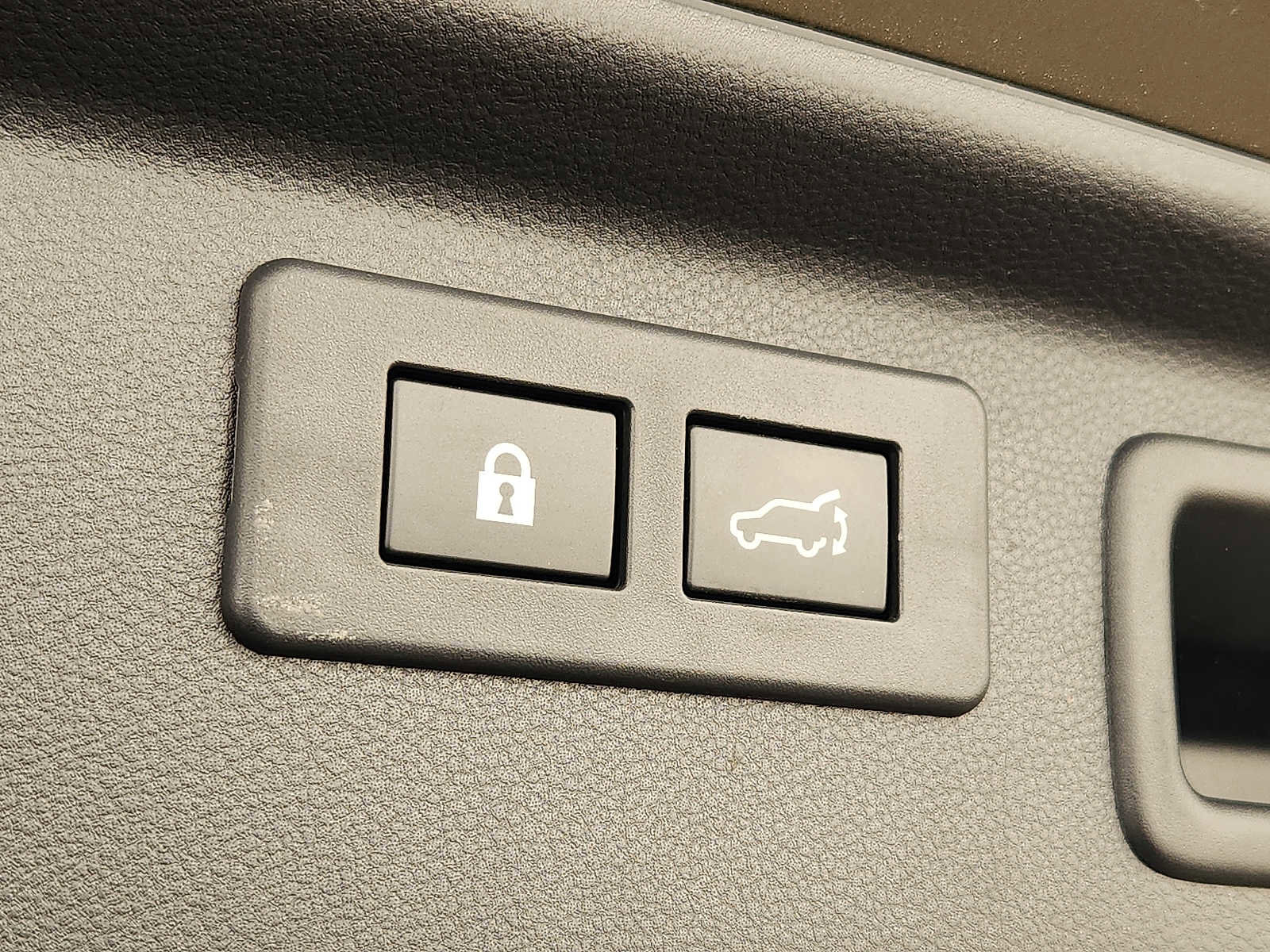 Used 2022 Subaru Forester Limited image 29