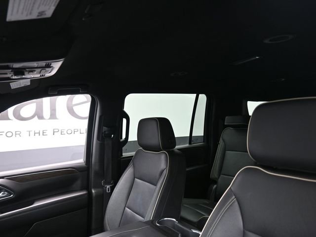 Used 2023 Chevrolet Suburban Premier image 17