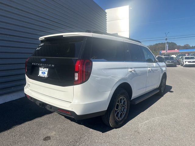 New 2025 Ford Expedition Active RWD image 3