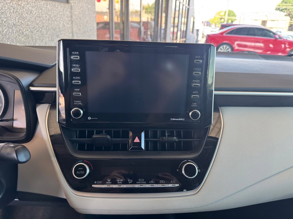 Used 2021 Toyota Corolla LE w/ Carpet Mat Package (TMS) image 11