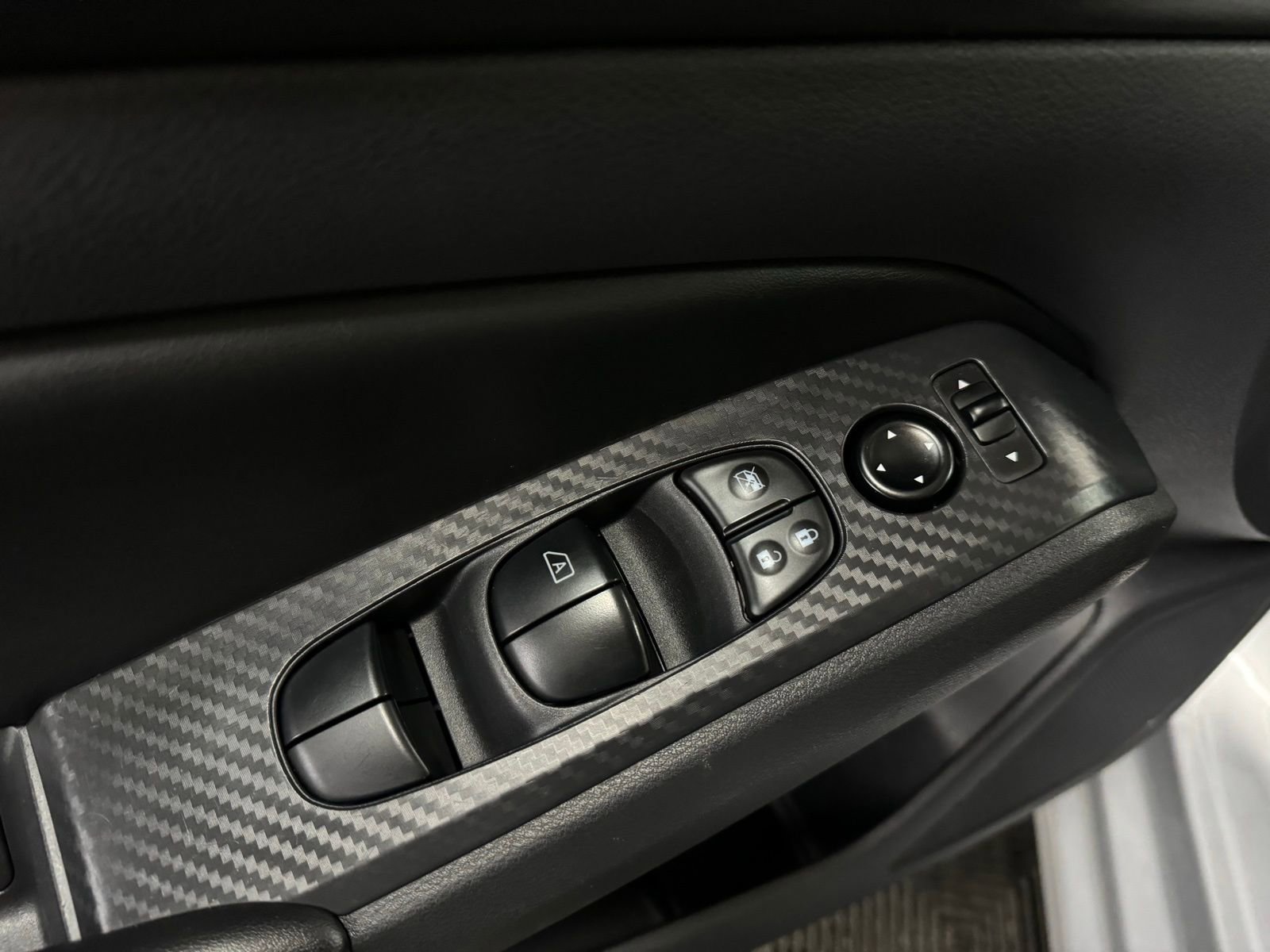 Used 2024 Nissan Altima 2.5 SV image 19