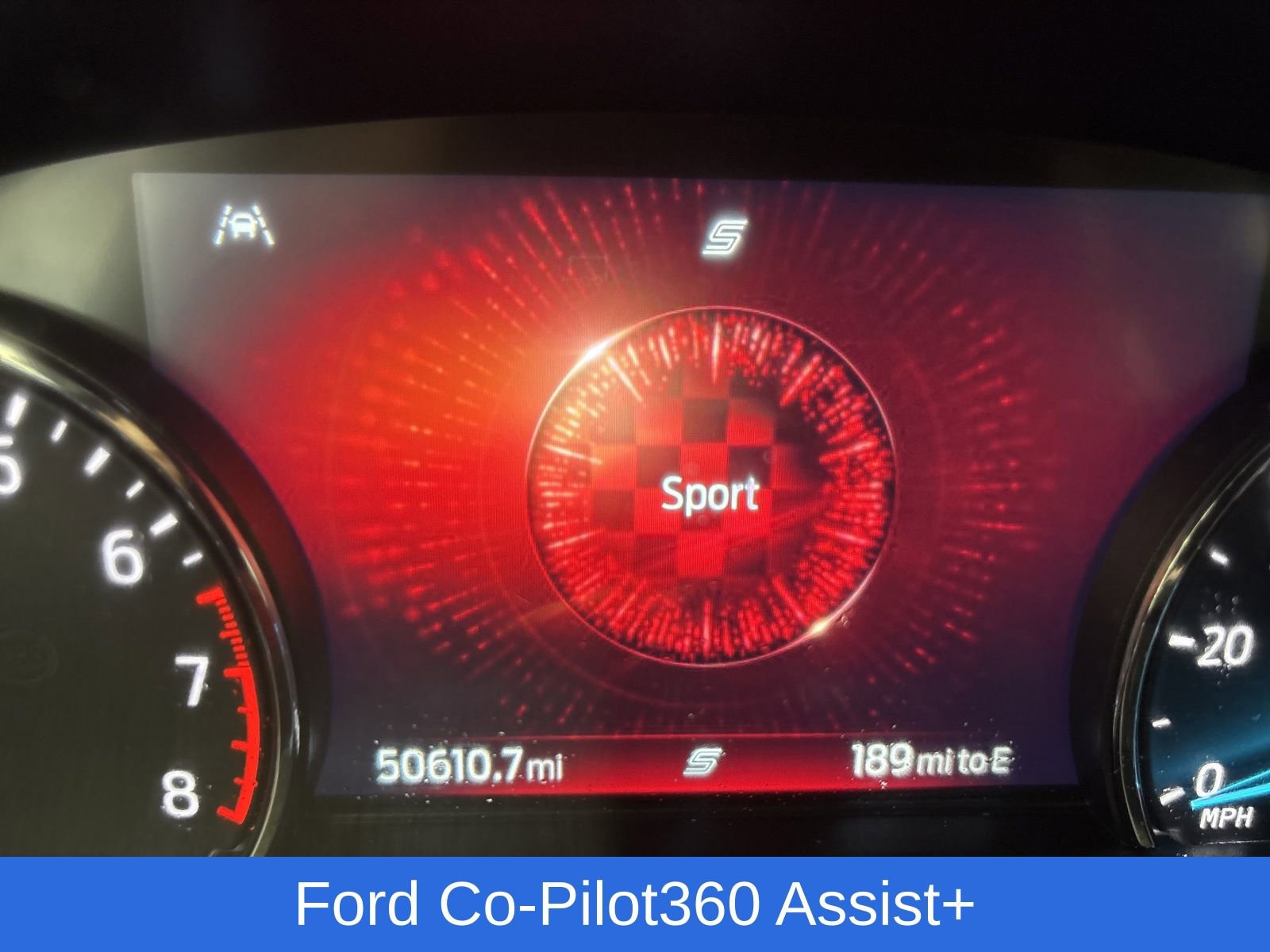 Used 2022 Ford Explorer XLT w/ Equipment Group 202A AWD/4WD image 28