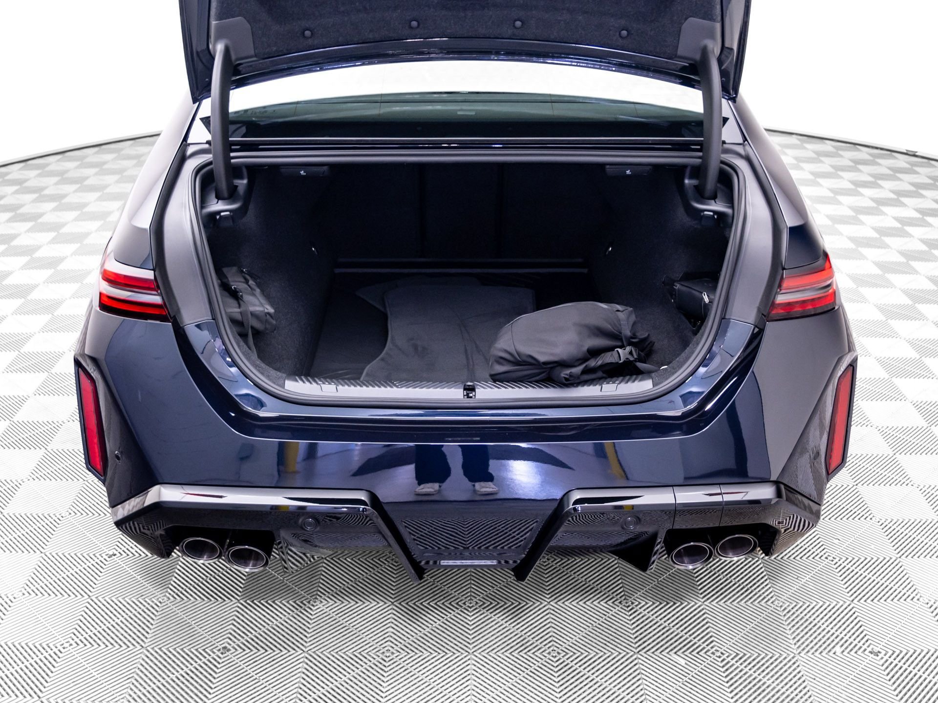New 2027 BMW M5 w/ Carbon Package AWD/4WD image 38