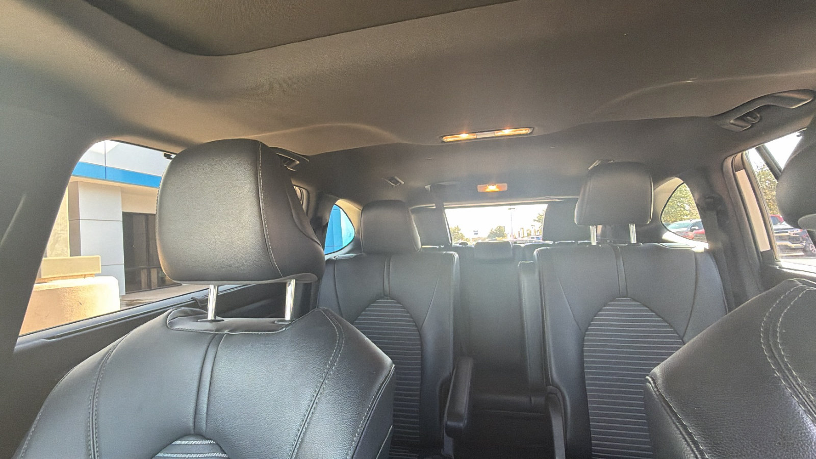Used 2021 Toyota Highlander XSE FWD image 12
