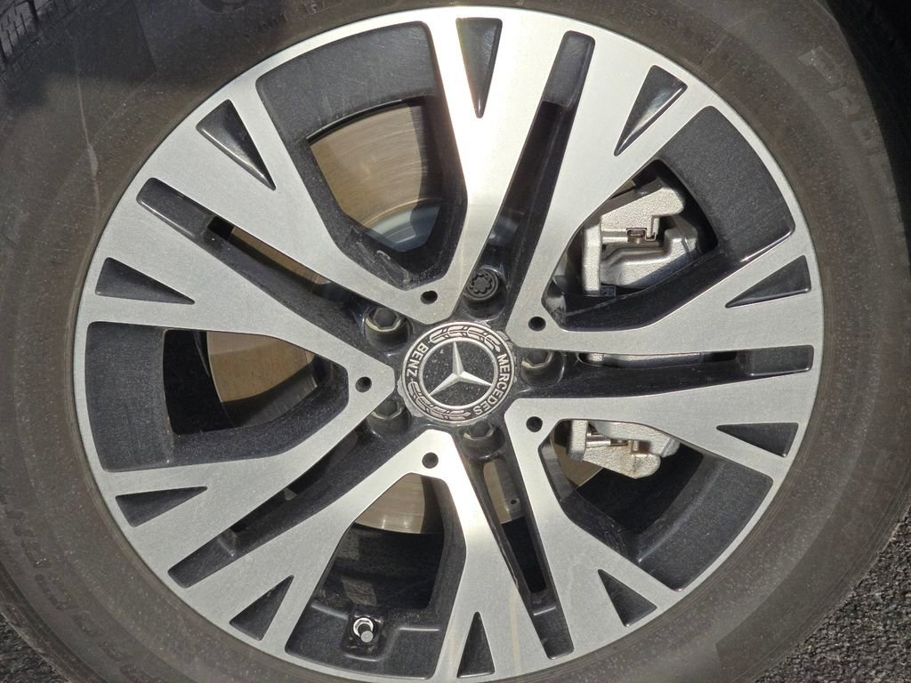 Certified 2025 Mercedes-Benz GLA 250 4MATIC image 9