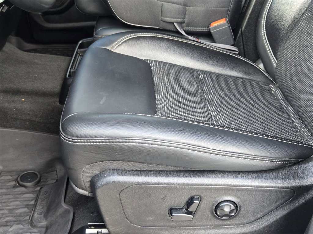 Used 2021 RAM 1500 Big Horn w/ Built-to-serve Edition image 24