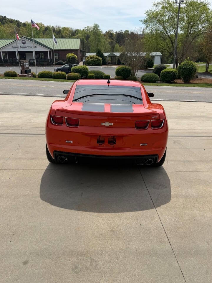 Used 2010 Chevrolet Camaro SS w/ RS Package image 3