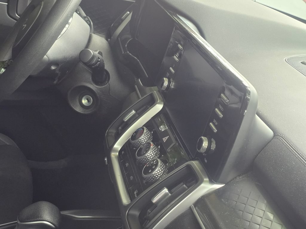 Used 2023 Kia Sorento LX AWD/4WD image 6