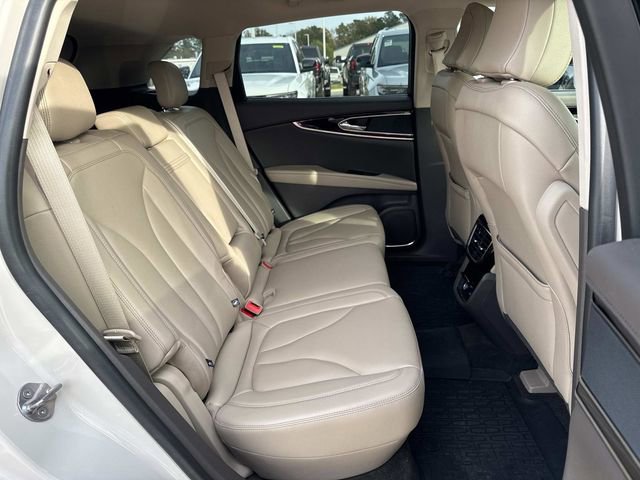 Used 2023 Lincoln Nautilus AWD image 8