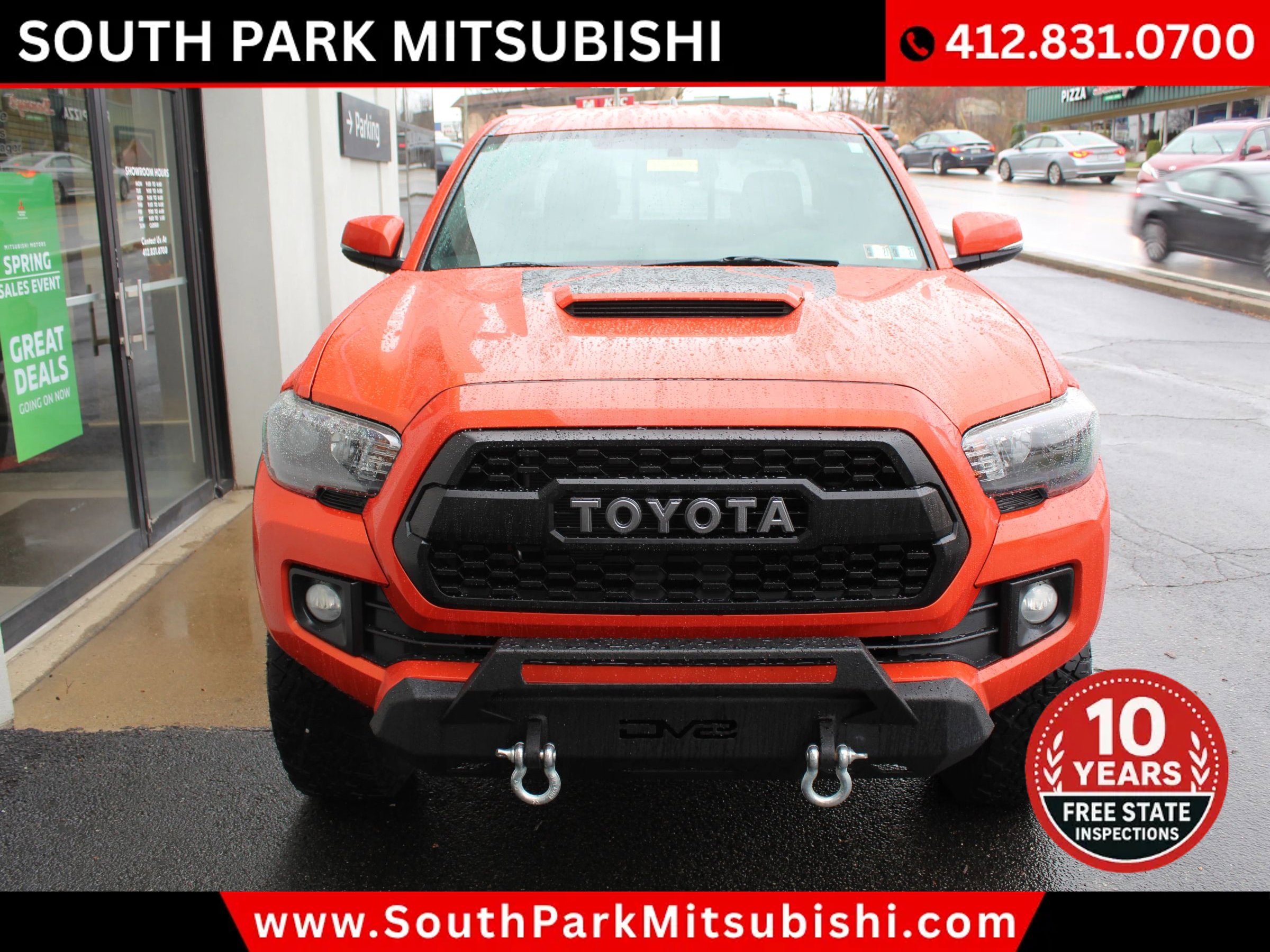 Used 2017 Toyota Tacoma TRD Off-Road w/ Premium & Technology Package image 4