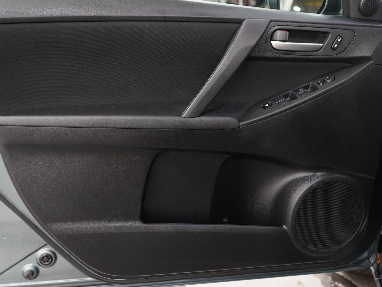Used 2012 MAZDA MAZDA3 i Touring FWD image 17