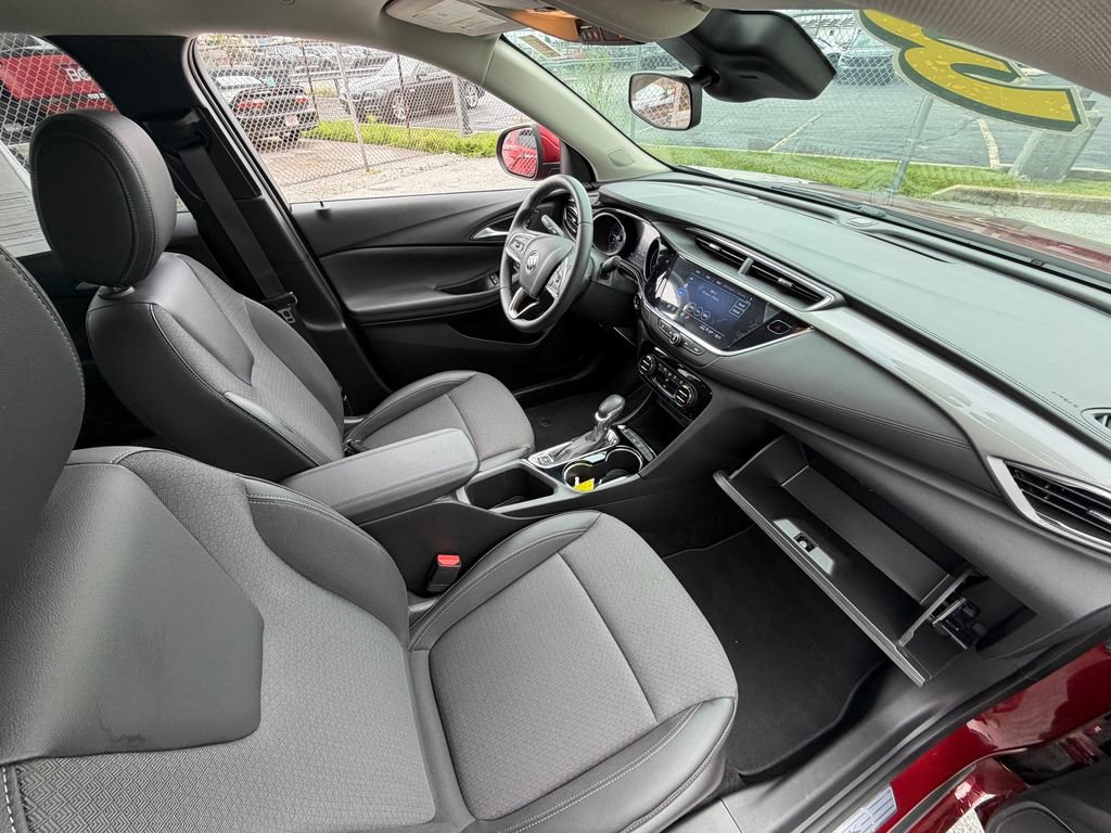 Used 2023 Buick Encore GX Select w/ Sport Touring Package FWD image 17