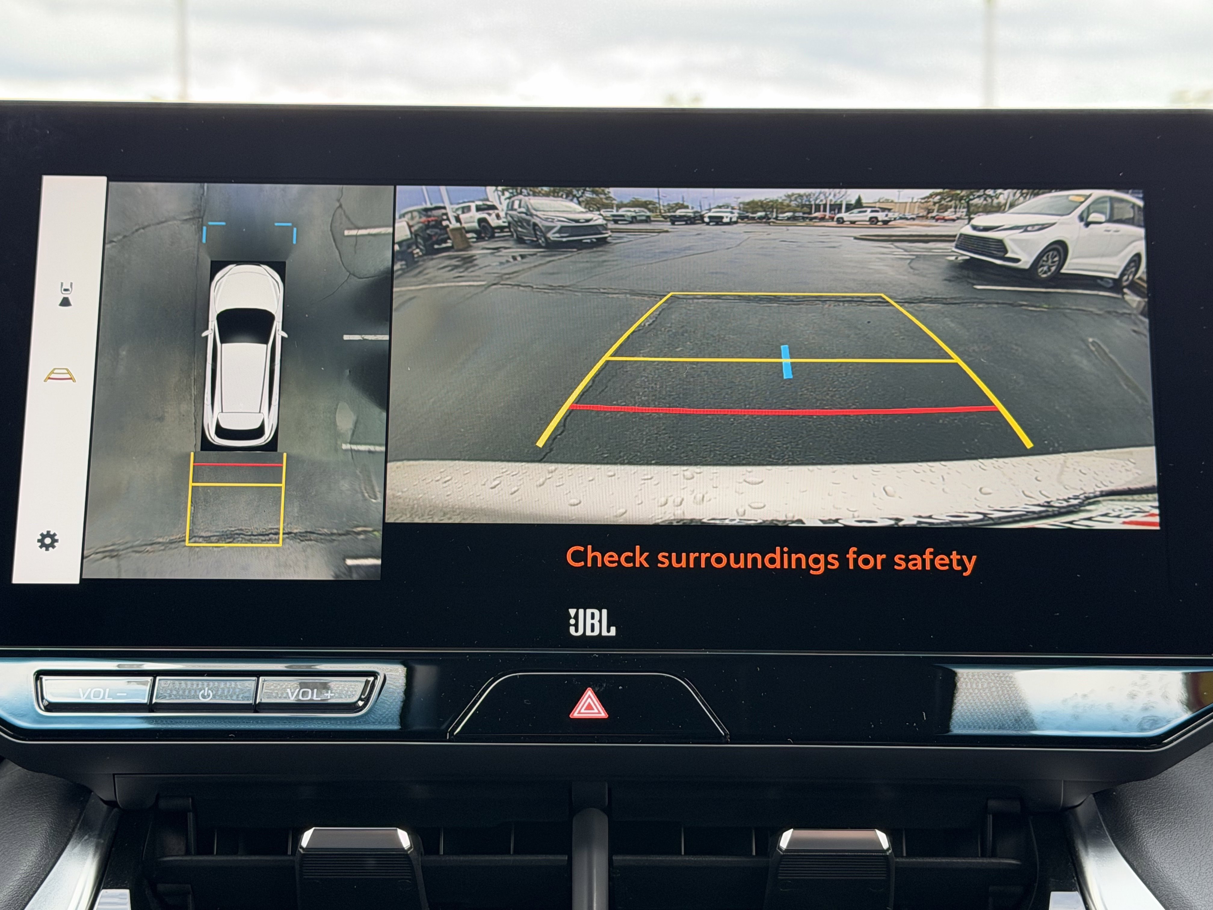 Certified 2024 Toyota Venza Limited image 32