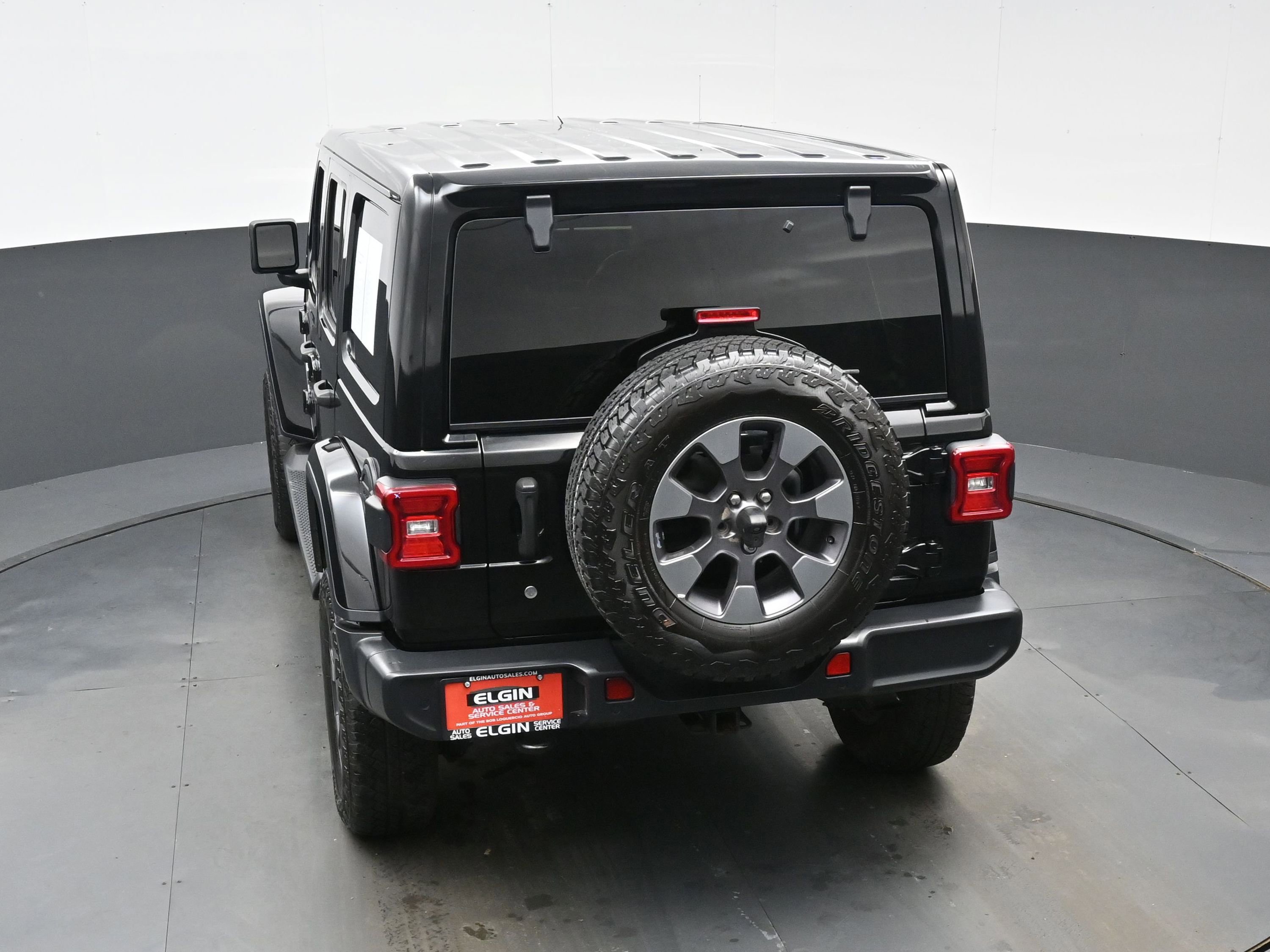 Used 2018 Jeep Wrangler Unlimited Sahara w/ Dual Top Group image 34
