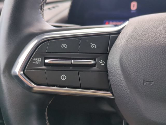 Used 2025 Chevrolet Traverse LT FWD image 30