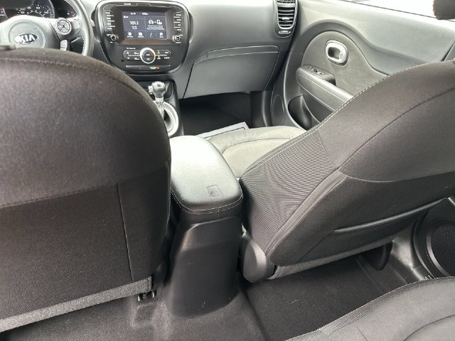 Used 2018 Kia Soul + FWD image 23