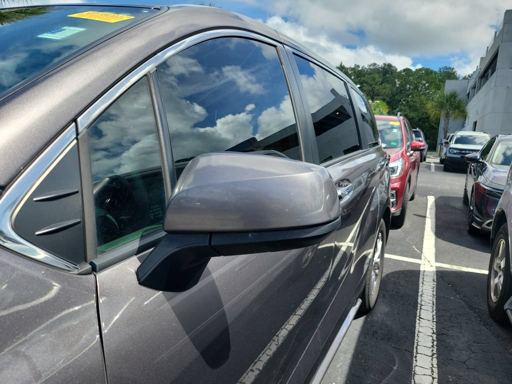 Used 2022 Toyota Sienna XLE w/ XLE Plus Package FWD image 5