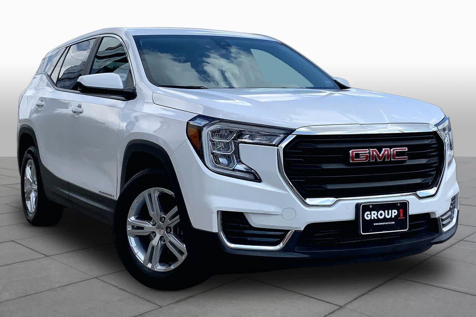 Used 2024 GMC Terrain SLE FWD image 3