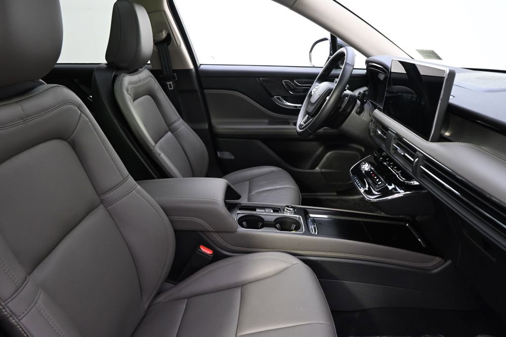 New 2026 Lincoln Corsair Premiere image 16