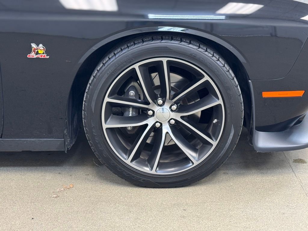 Used 2015 Dodge Challenger R/T Scat Pack w/ Leather Interior Group image 4