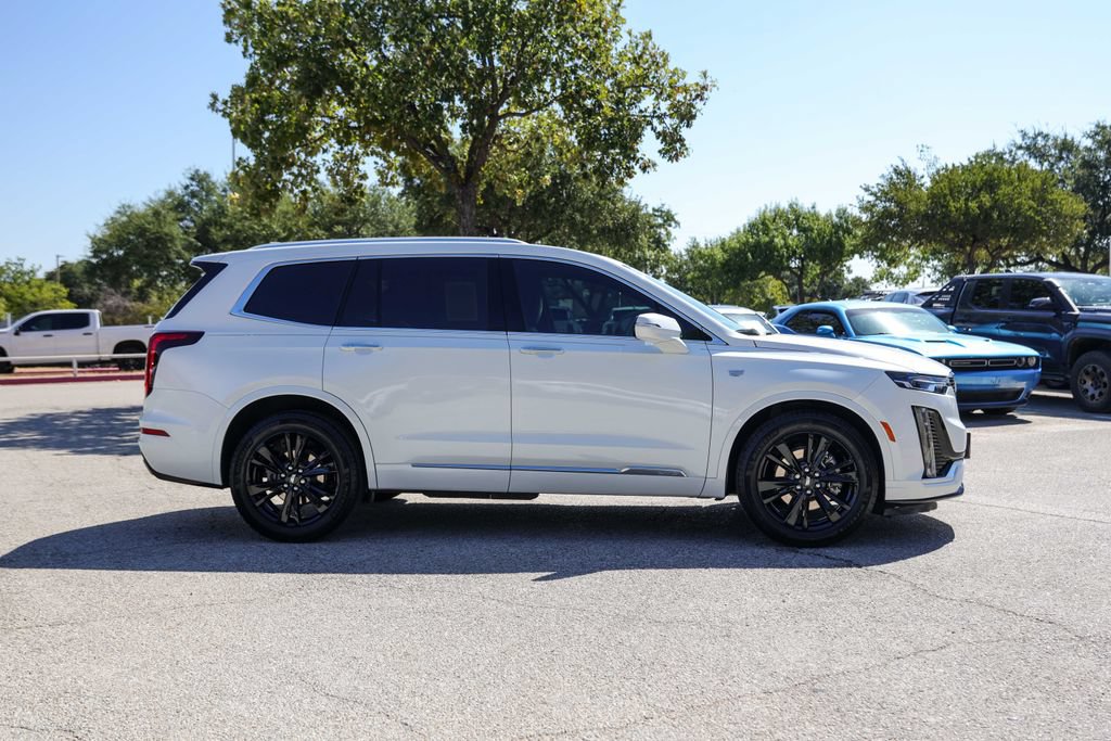 Used 2022 Cadillac XT6 Premium Luxury FWD image 5