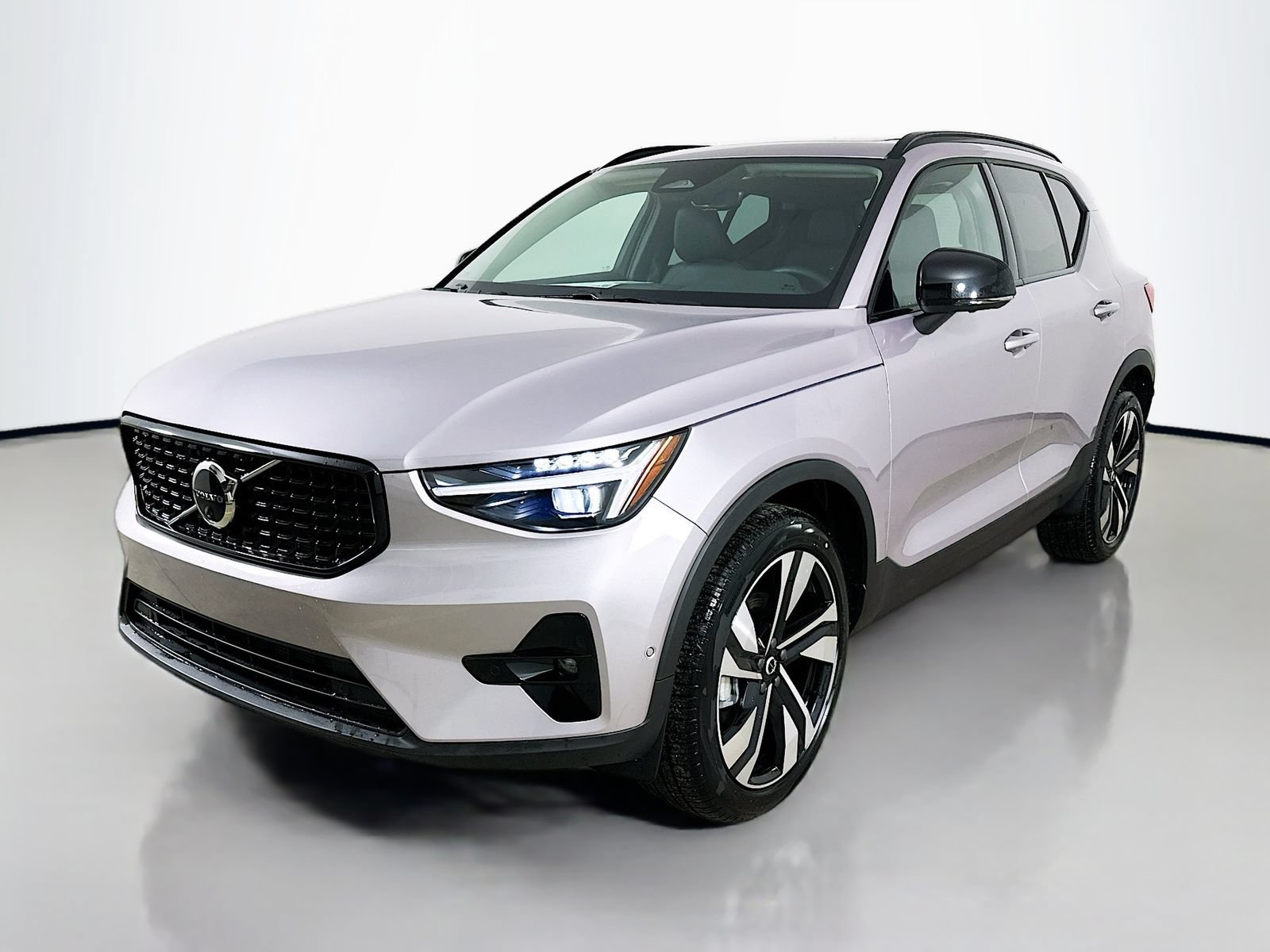 New 2026 Volvo XC40 B5 Ultra w/ Protection Package Premier AWD/4WD image 1