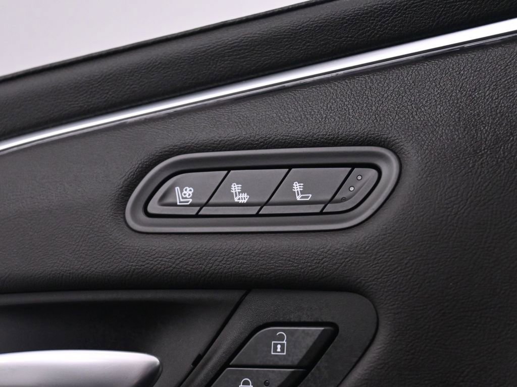 Used 2023 Cadillac Escalade ESV Premium Luxury image 41