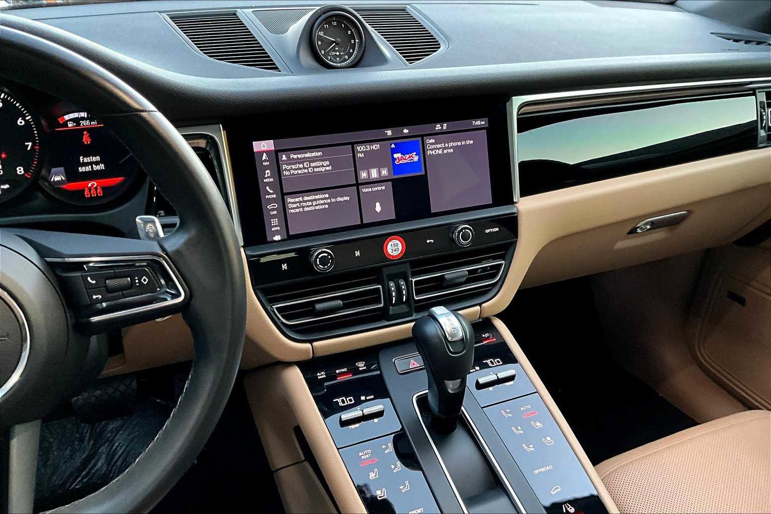 Used 2023 Porsche Macan Turbo AWD/4WD image 13