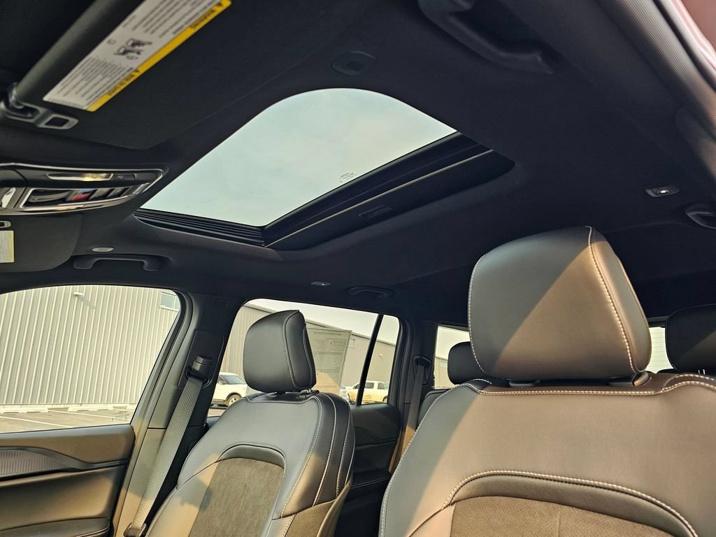 New 2025 Jeep Grand Cherokee L Altitude AWD/4WD image 27